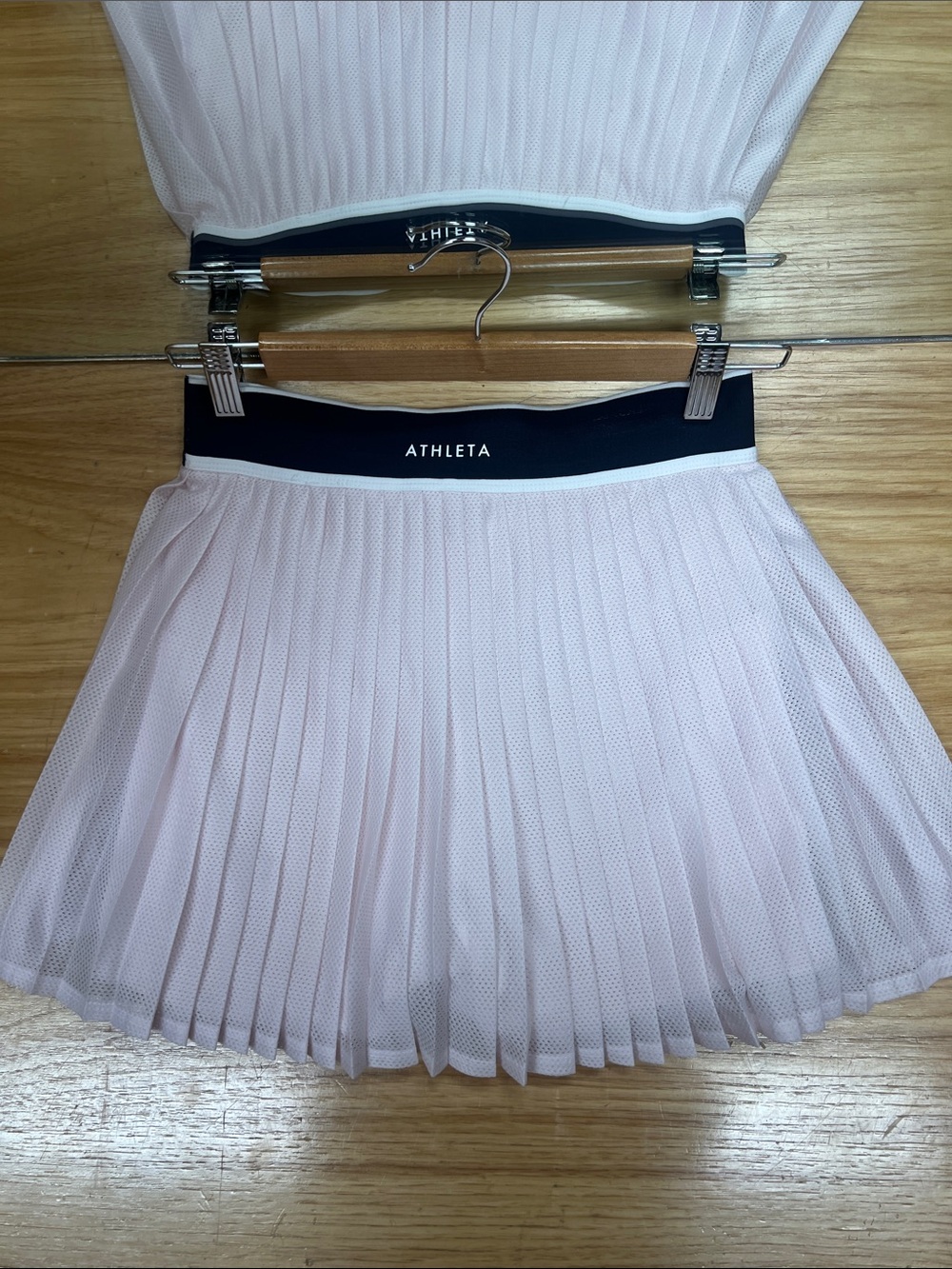 Athleta Pleated Pinnacle Tennis Skirt in Light Pink, Navy Band, XS - Picture 3 of 5